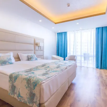 Отель Bilyana Hotel- Adults Only 4*